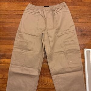 Men's Nike carpenter work khaki Pants loose fit size Large